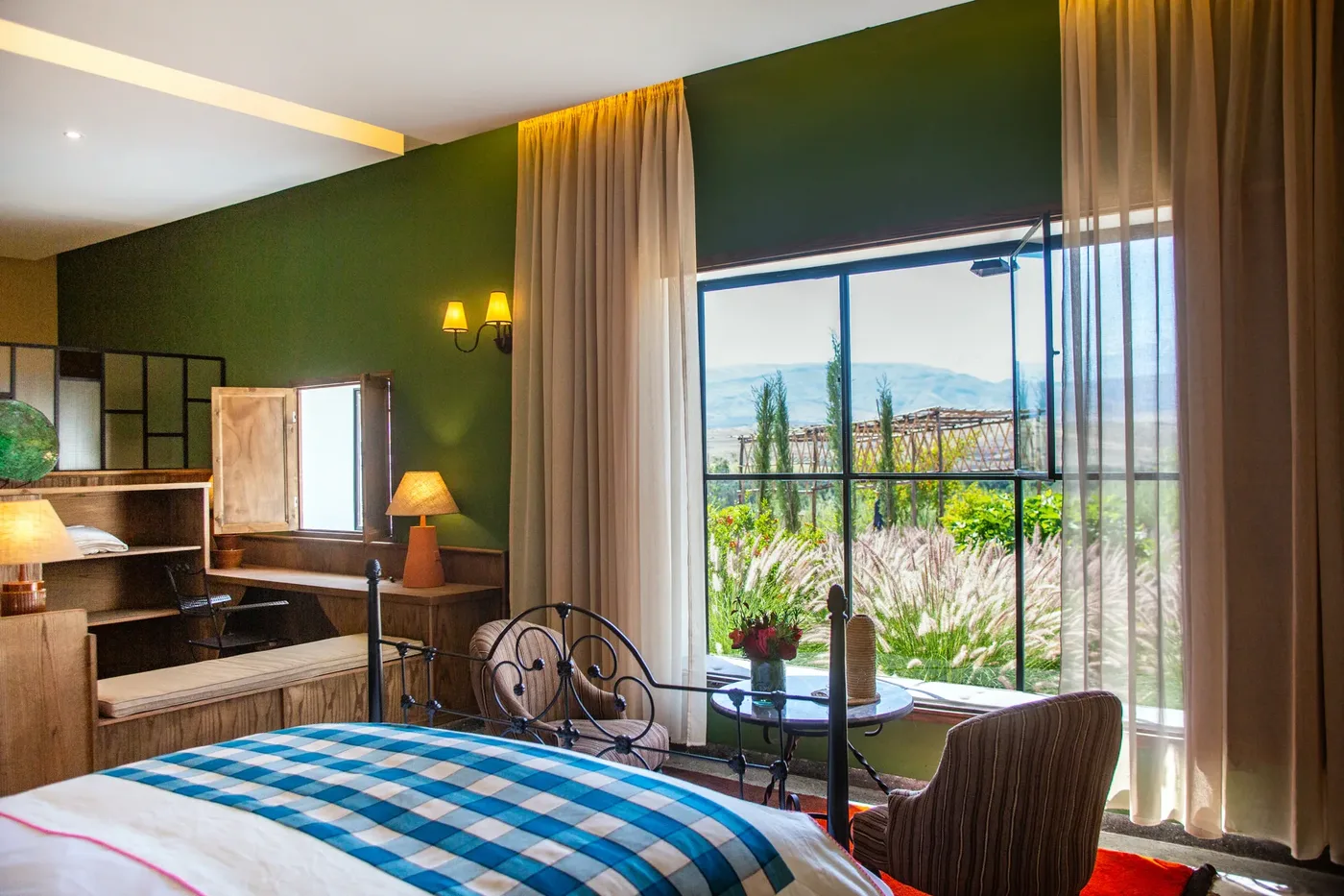 Hotel, image 2